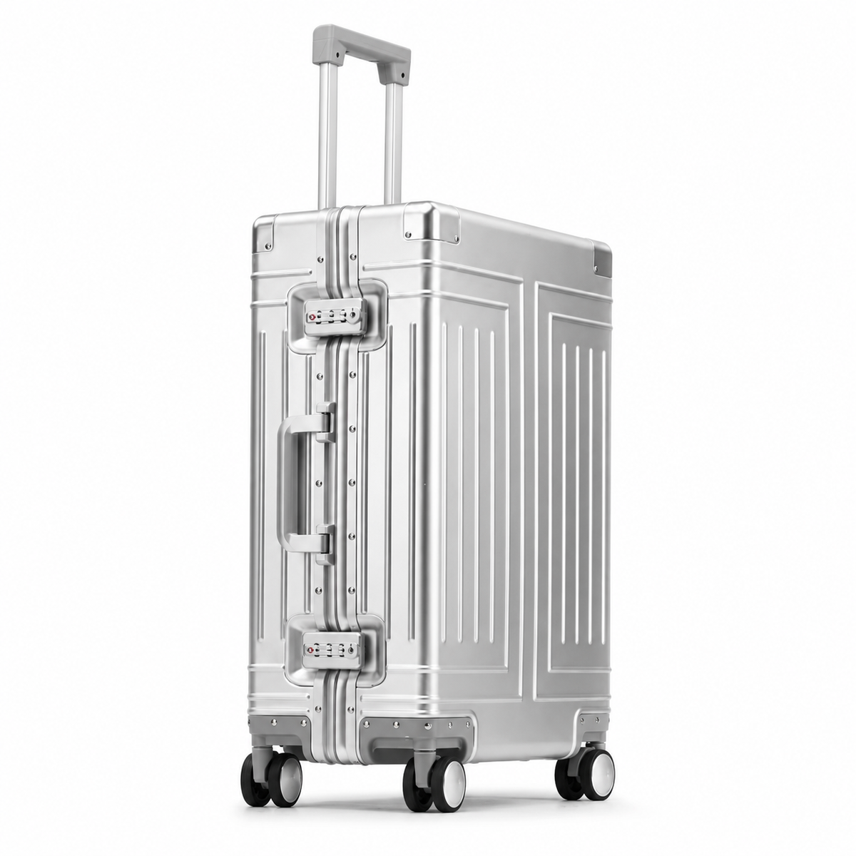 Valise cabine Orvessa Turenne en aluminium argent, vue de trois quarts, poignée télescopique sortie